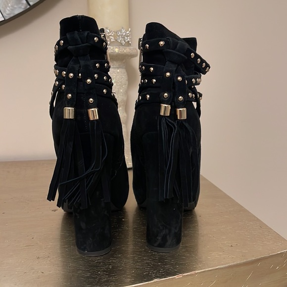 Jessica Simpson black platform boots with studs - Picture 3 of 3